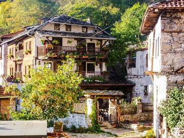 Фото номера Дом с 7 комнатами Дома для отпуска Traditional Style Villa Amidst Nature And Wildlife г. Delchevo 70